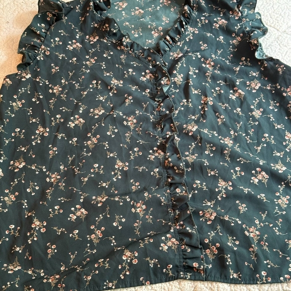 None Tops - Floral Ruffle Women's Top - Green